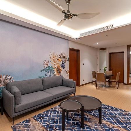 St Giles Gardens Hotel Kuala Lumpur Extérieur photo A suite at the hotel
