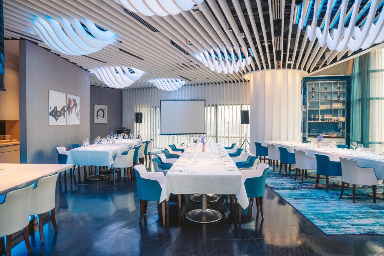 St Giles Gardens Hotel Kuala Lumpur Extérieur photo The interior of the restaurant